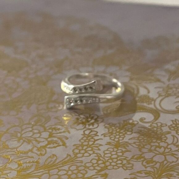 The Tibetan Bypass Ring adjustable w cubic zirconia - Picture 7 of 8